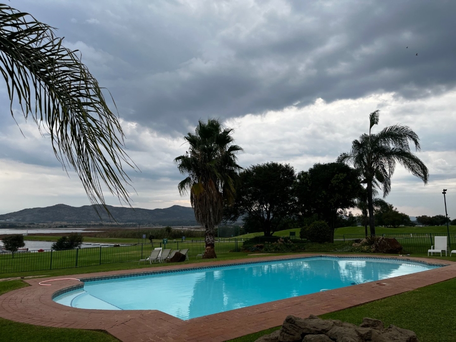 2 Bedroom Property for Sale in Caribbean Beach Club North West